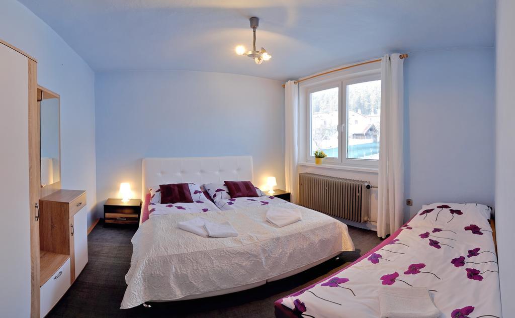 7 Star Wishes Hotel Liptovský Hrádok Екстериор снимка