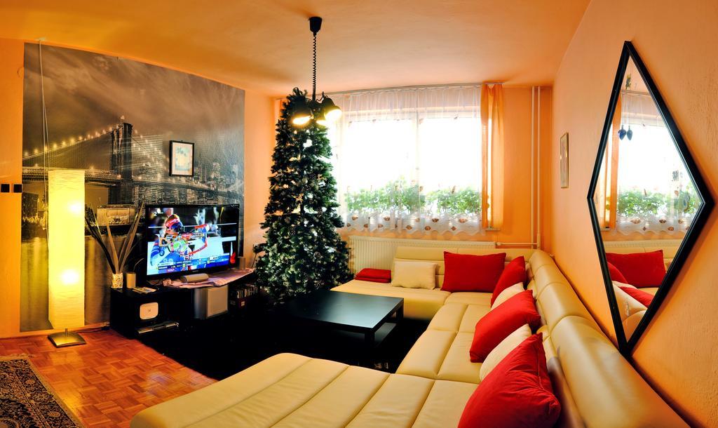 7 Star Wishes Hotel Liptovský Hrádok Екстериор снимка